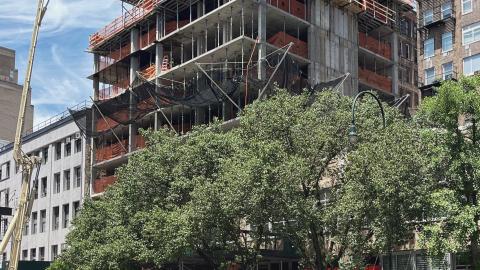 Concrete superstructure rising at 35 West 14th